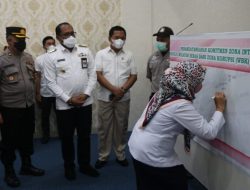 Wujudkan Reformasi Birokrasi, RSUD Kudungga Lakukan Penandatanganan Komitmen Zona Integritas