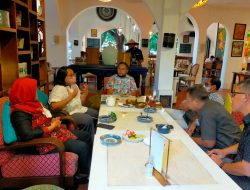 Diskominfo dan Tim USAID SEGAR Bahas Pemantapan SP4N LAPOR Kutim