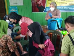 Polindes Desa Karangan Dalam Lakukan Imunisasi BIAN