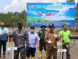 Lanal Sangatta Tanam 7.700 Bibit Pohon Mangrove di Pantai Kenyamukan