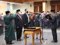 Sebanyak 15 Pejabat Pimpinan Tinggi dan Pejabat Administrator Dilantik Bupati Ardiansyah