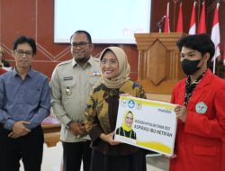 64 Mahasiswa STIE Nusantara Sangatta Terima Beasiswa KIP Kuliah