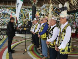Ketua dan Pengurus Adat Besar Kayan-Kenyah Dilantik Wabup Kasmidi