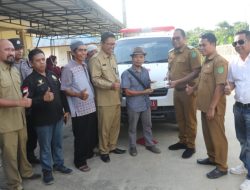 Wabup Kasmidi Serahkan 1 Unit Ambulance di Desa Martadinata