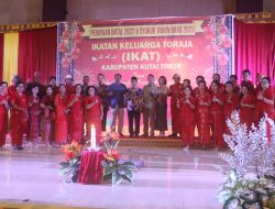 Hadiri Natal IKAT, Bupati sebut Kebersamaan adalah Kunci Keberhasilan Pembangunan