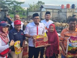 500 Takjil Dibagikan PMI ke Pengguna Jalan serta Puluhan Paket Sembako bagi Korban Kebakaran