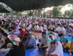 Ribuan Jamaah Muhammadiyah Laksanakan Sholat I’ed di Halaman Kantor Camat Sangatta Utara