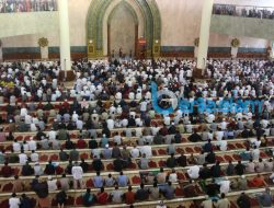 Ribuan Umat Muslim di Sangatta Padati Masjid Agung Al Faruq untuk Shalat Ied