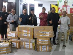 Dispora Kutim Berikan Bantuan Peralatan Olahraga Kepada 12 Cabor dan 2 Karang Taruna