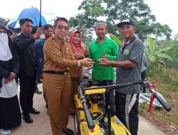 Bupati Serahkan Bantuan Alsintan kepada 10 Poktan di Sangatta Utara