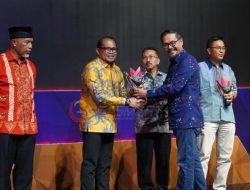 Wabup Kasmidi Bulang Terima Penghargaan Merdeka Award 2023 Untuk Program Desa Wisata