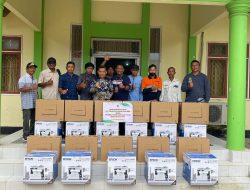 Tunjang Kinerja RT, Anggota DPRD Basti Sanggalangi Beri Bantuan Komputer bagi Ketua RT di Sangatta Utara