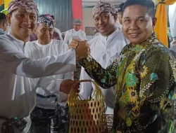 Turut Hadiri Festival Sekerat Nusantara di Desa Sekerat Ketua DPRD Kutim Joni: FSN Jadi Komposisi yang Tepat