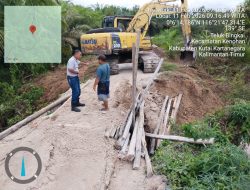 Jembatan Penghubung Kenohan dan Kembang Janggut Diperbaiki PT ABK
