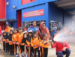 Gemas dan Edukatif! Anak PAUD Kutim Belajar Padamkan Api