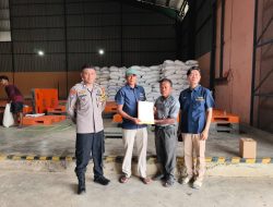 Polsek Muara Bengkal Kawal Pengiriman 6,9 Ton Jagung Petani ke Bulog Samarinda